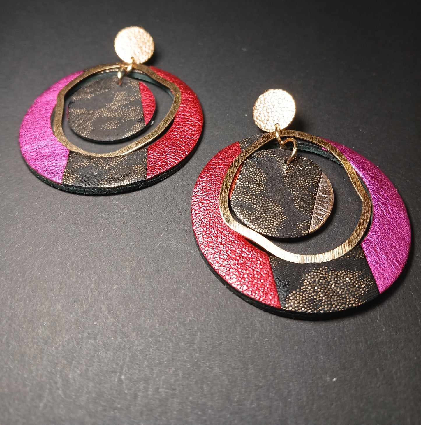 boucles d'oreilles "SIRIUS" léopard rose rouge