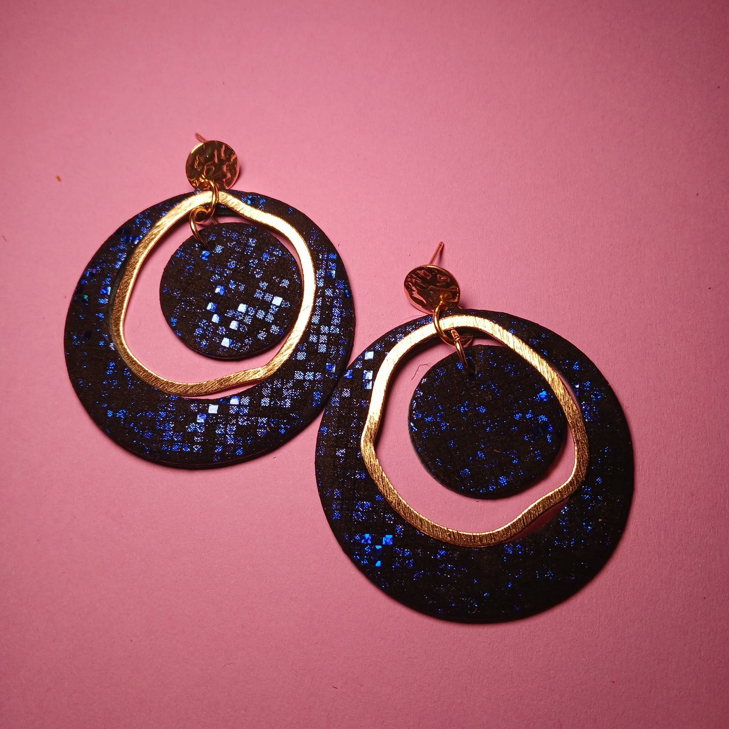 Boucles d'oreilles PLANET bleue noir