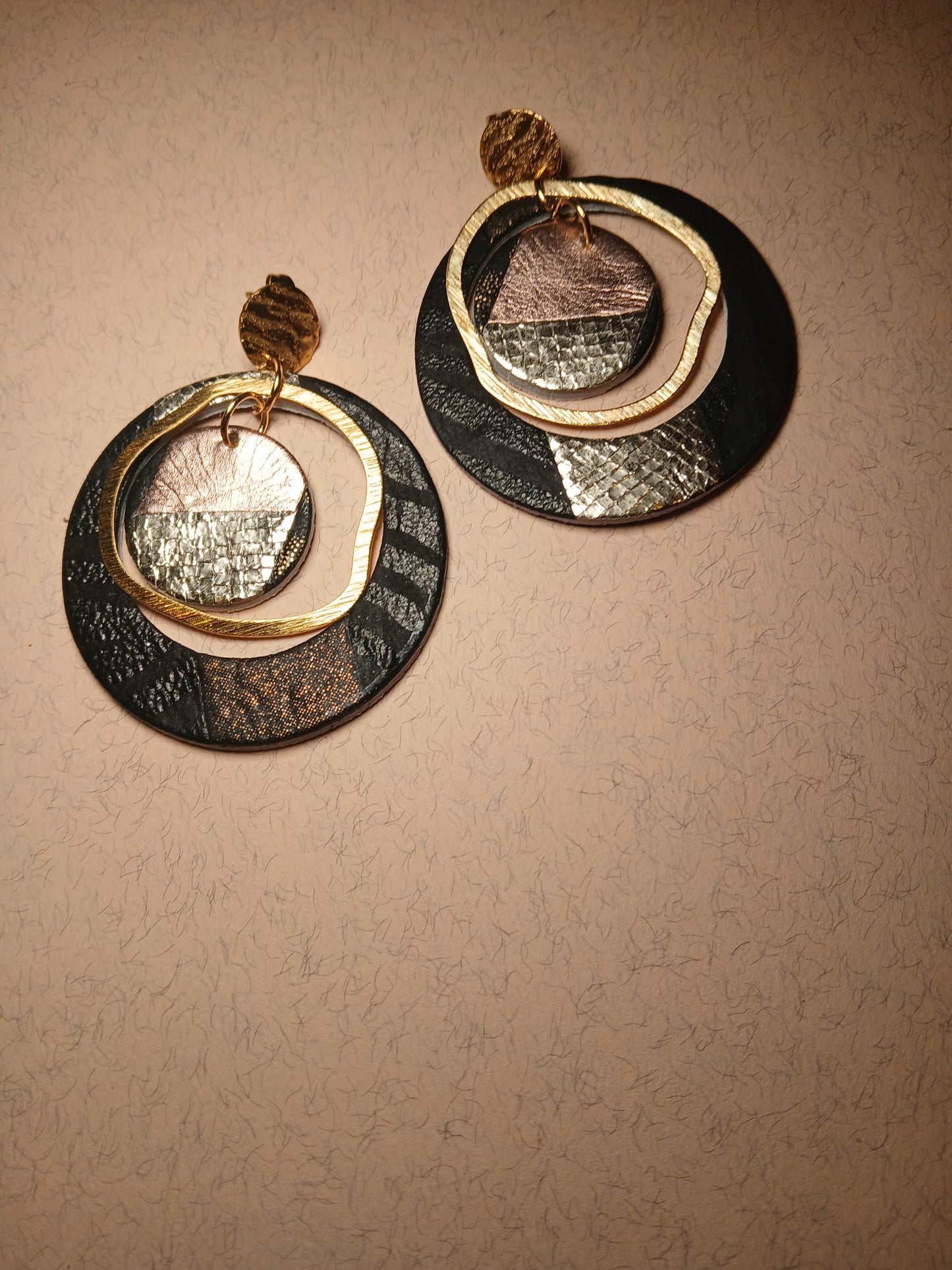 boucles d'oreilles "SIRIUS" or noir