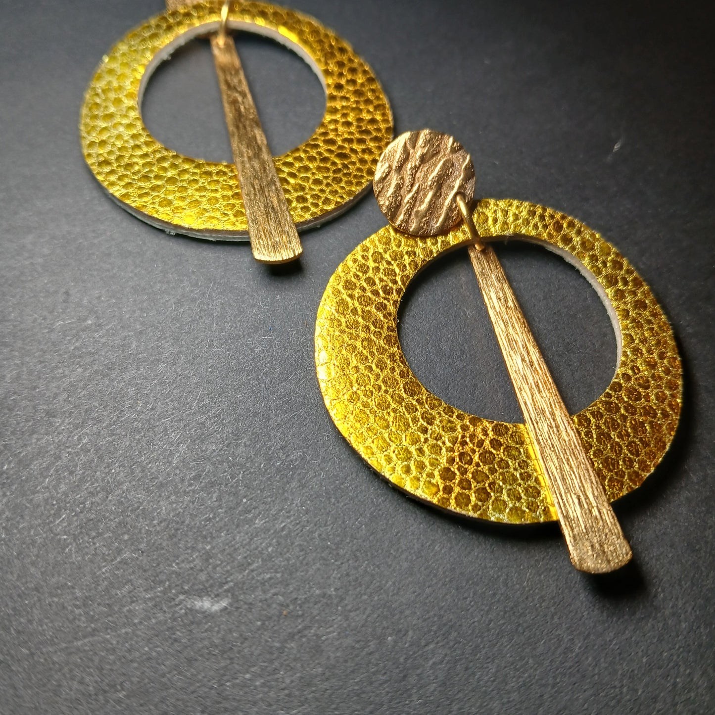 Boucles d'oreilles - ECLIPSE jaune brillant