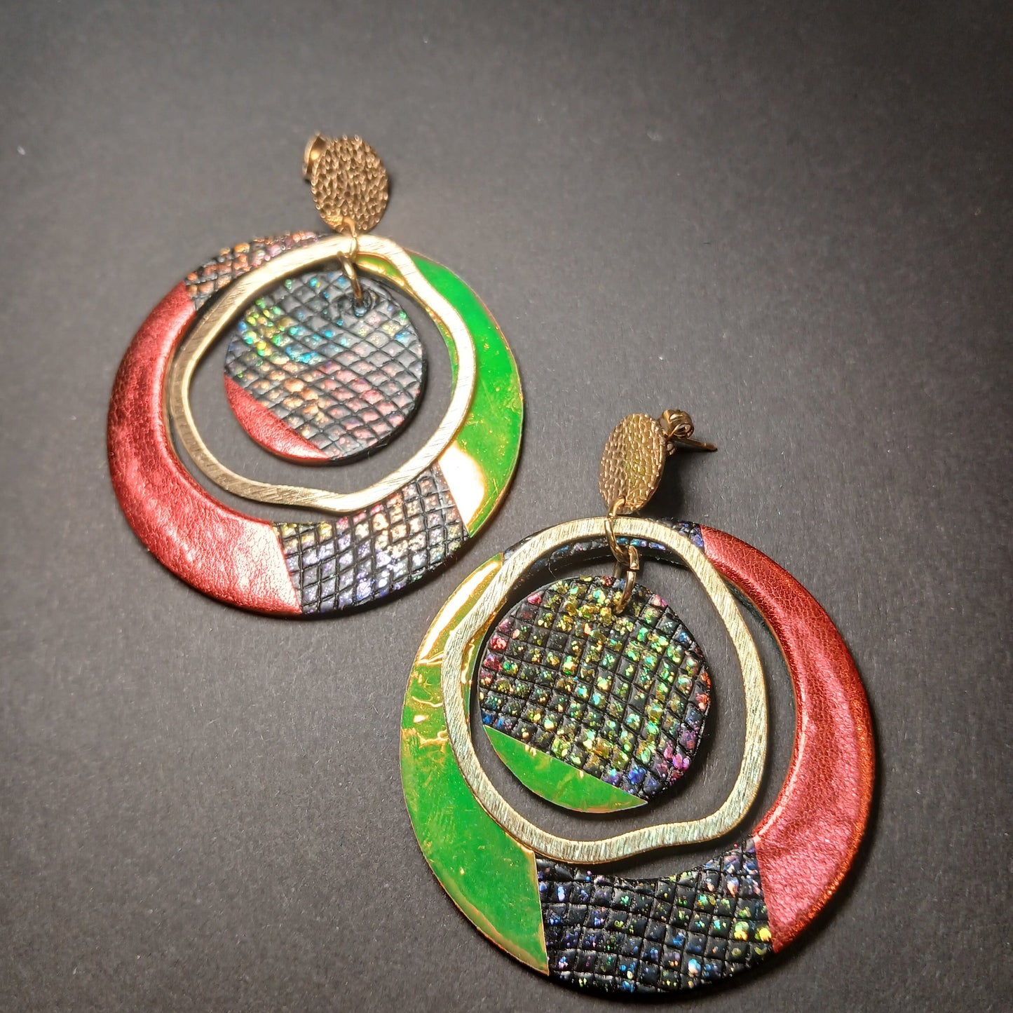 boucles d'oreilles "SIRIUS holographique rouge noir paillettes