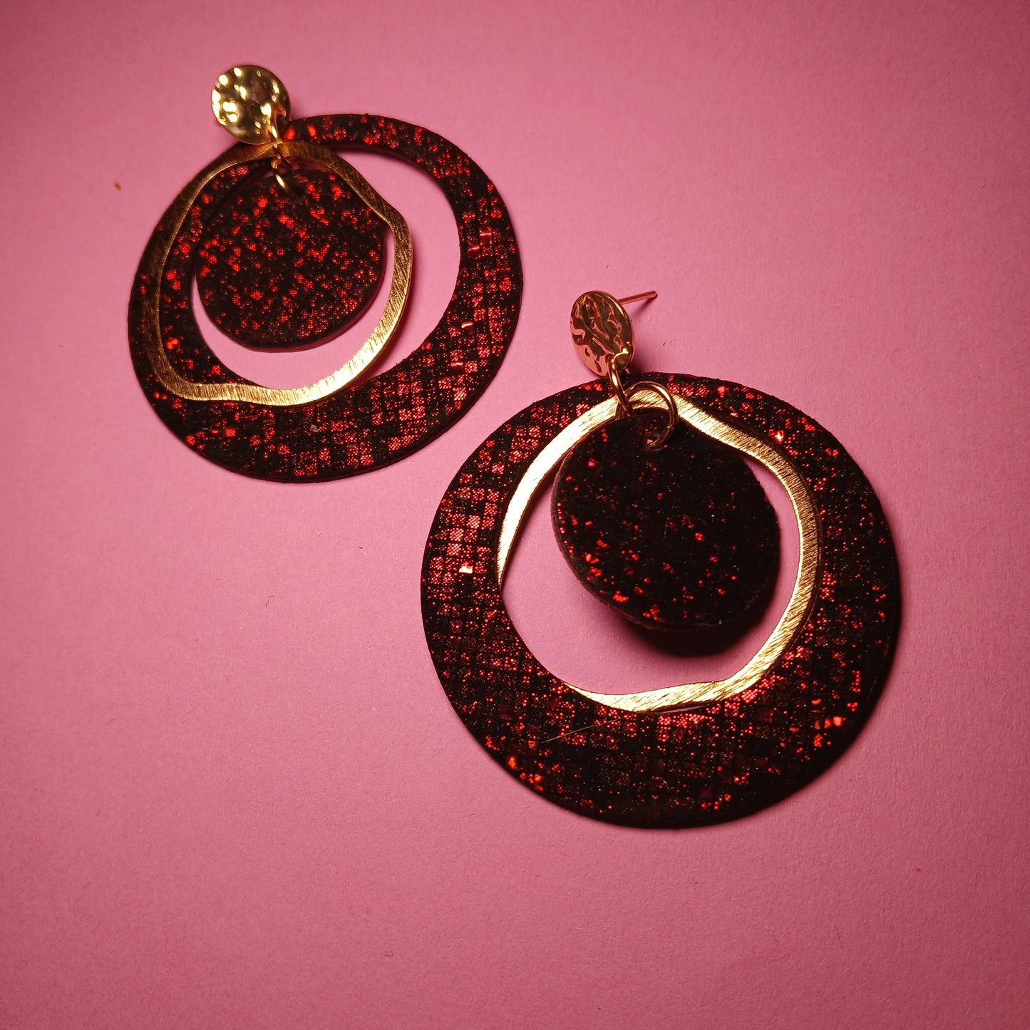 Boucles d'oreilles  PLANET noir rouge