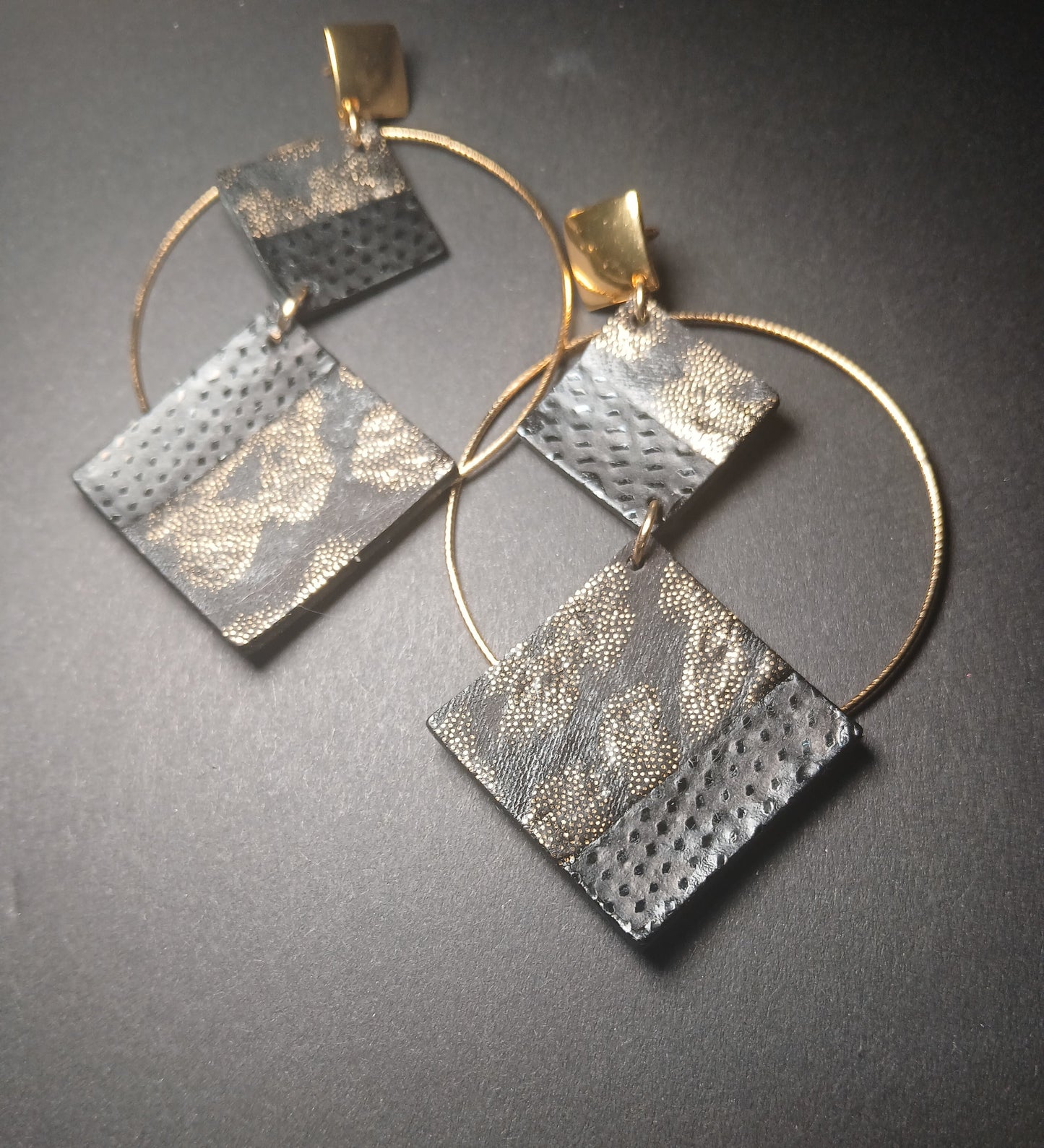 Boucles d'oreilles - DEMI LUNE noir dore